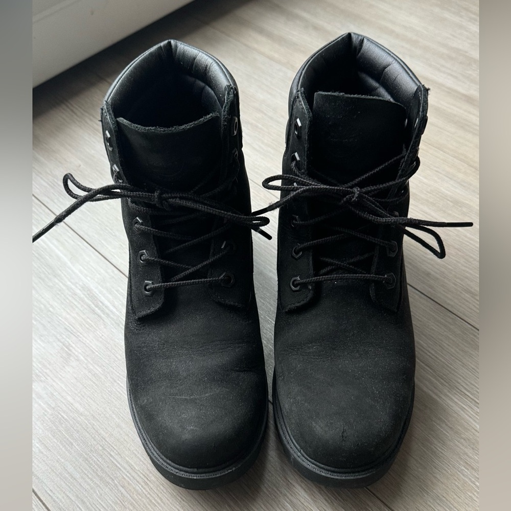 Black Boots